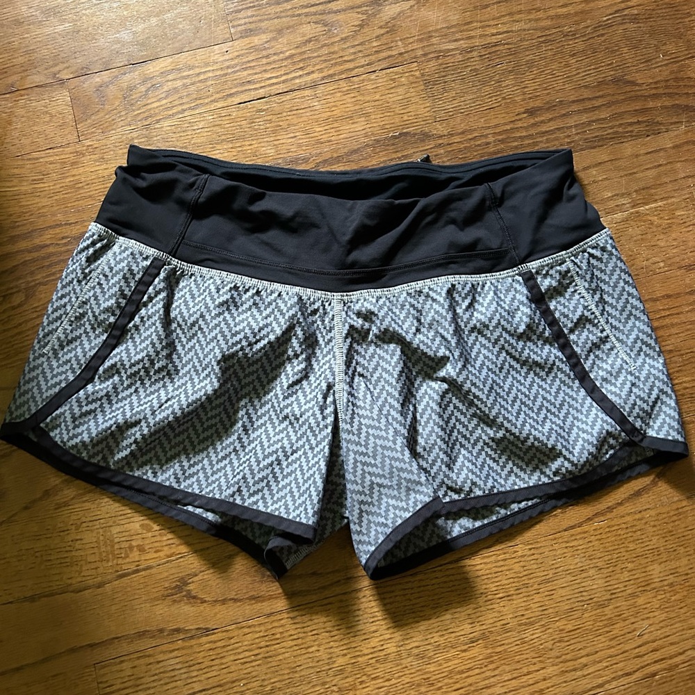 Lululemon Speed Up Shorts, Size 6